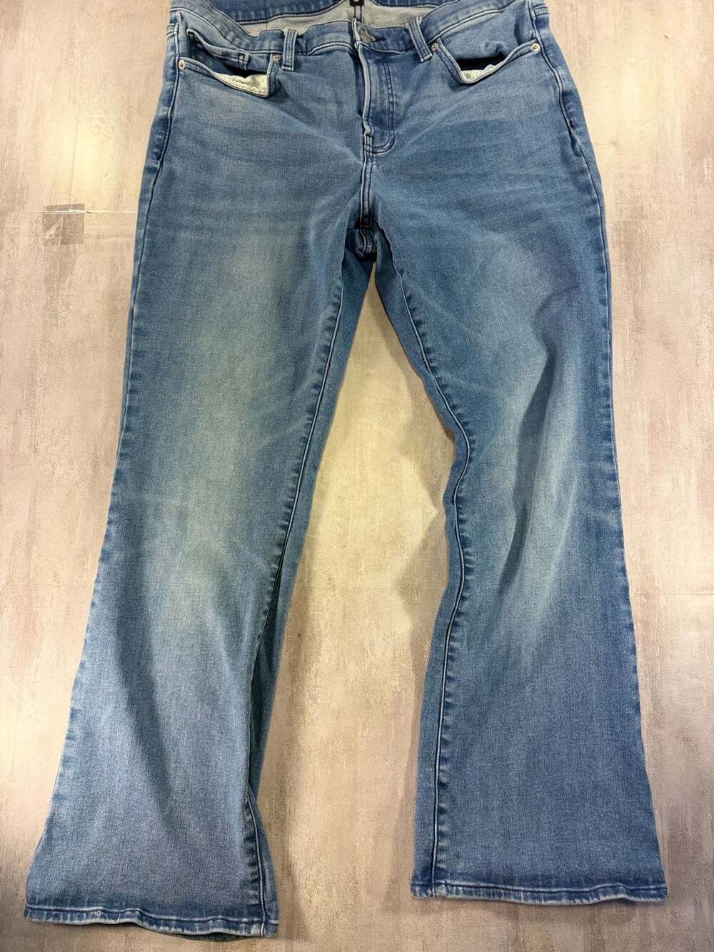 Lucky Brand 14/32A Wide Leg Flare Denim Jeans Medium Wash - Picture 2 of 7